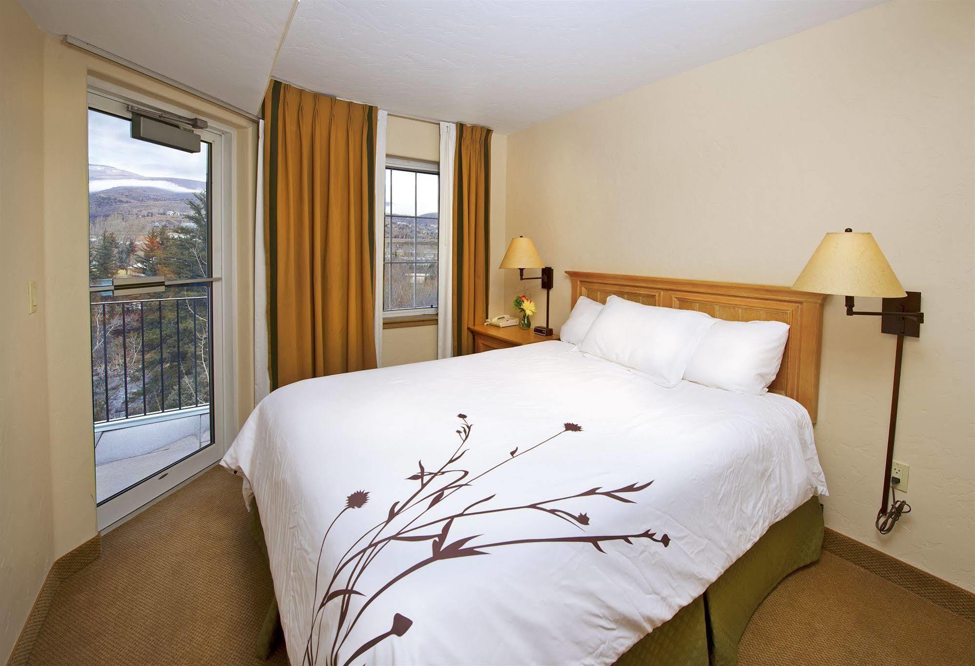 The Inn At Riverwalk Edwards Екстериор снимка