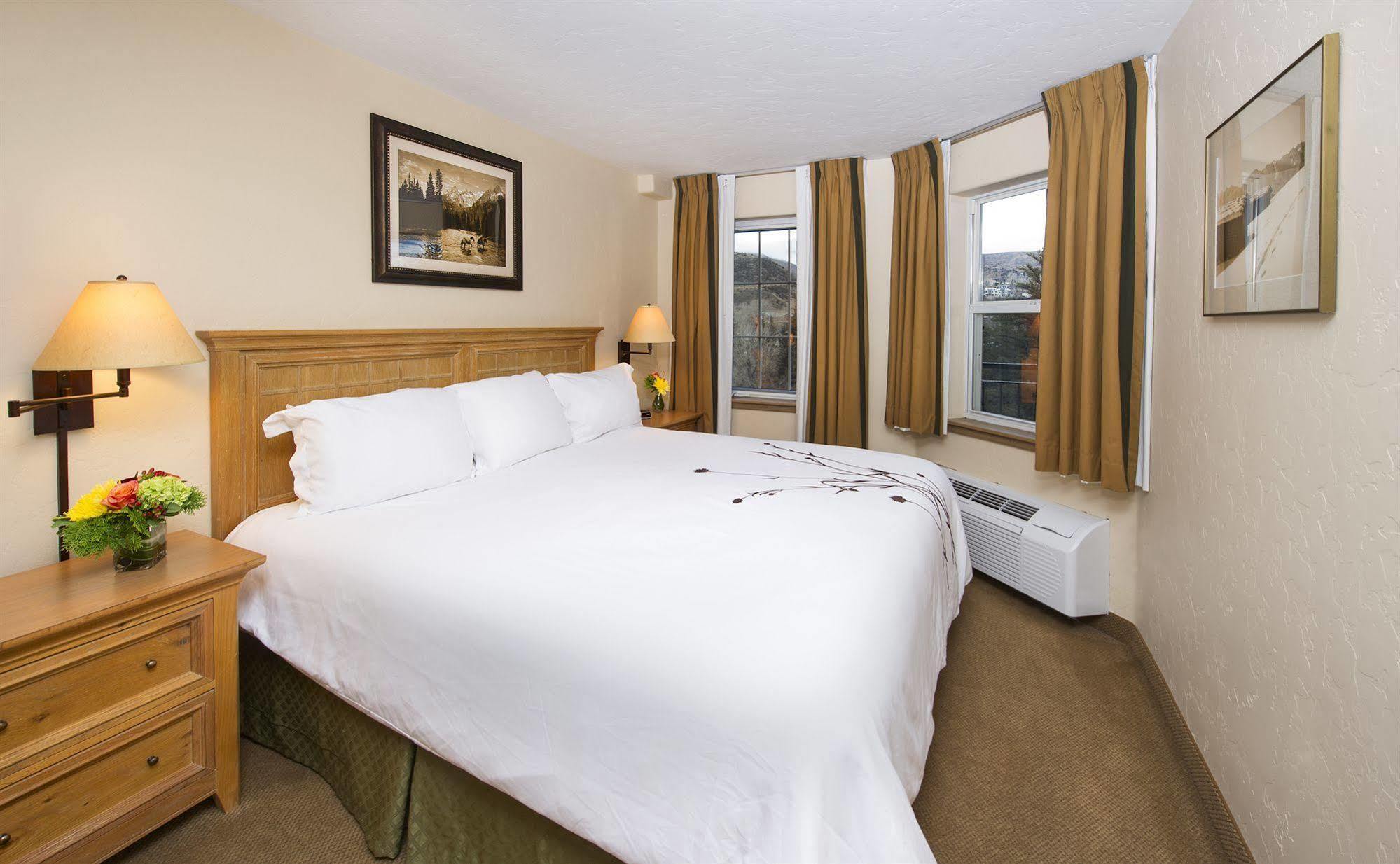 The Inn At Riverwalk Edwards Екстериор снимка