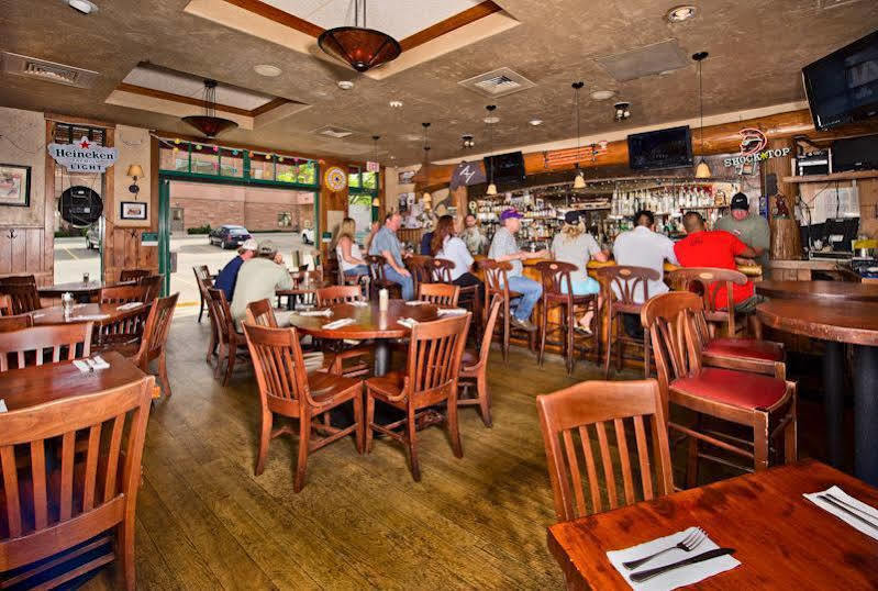 The Inn At Riverwalk Edwards Екстериор снимка